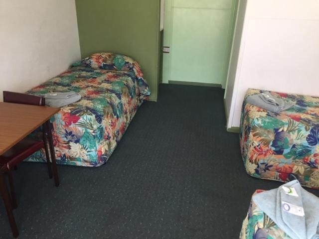 Governors Hill Motel Goulburn Extérieur photo